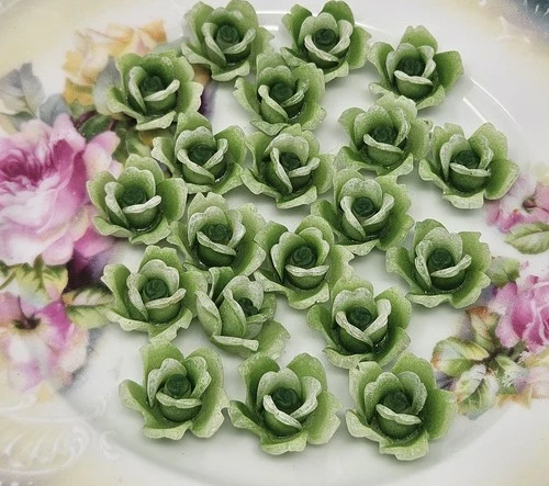 20 pcs Green Frosted Plastic Rose Flower 3D Cabochons Jewelry Crafts Vintage - product listing photo