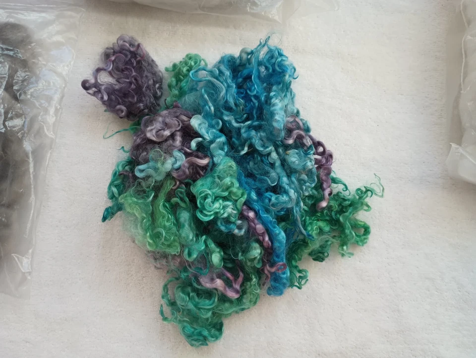 Lot Angora Rabbit & Goat Fiber 13 Oz. White, Grey & Dyed Wool Spinning Craft - Image 4 of 4