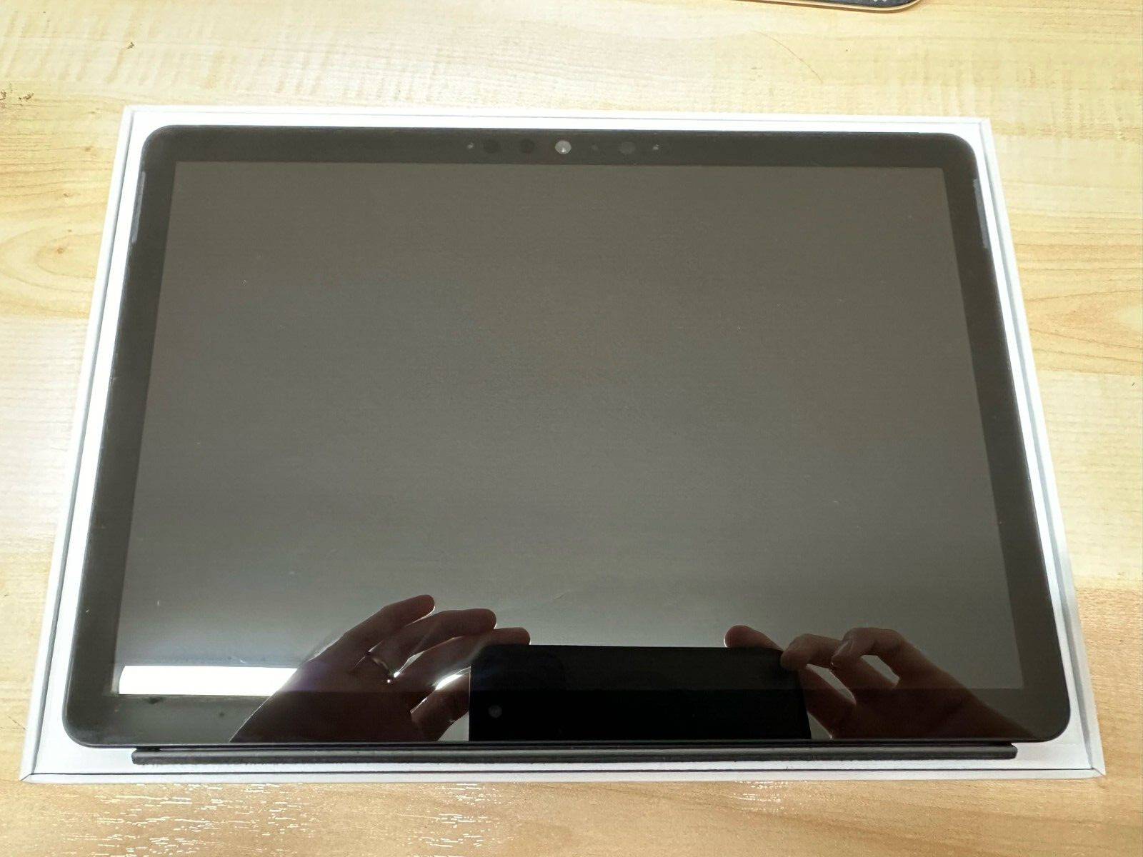 New Microsoft Surface Go 3 Core i3 8GB RAM 128GB SSD LTE Cellular