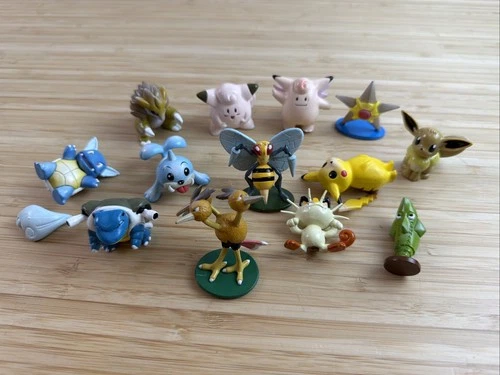 Lot of 12 Vintage TOMY Pokemon Figures Nintendo  Figures