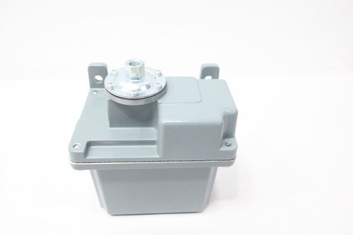Square D 9013 GHW2 Pressure Switch 100psi 575v-ac - Picture 4 of 6