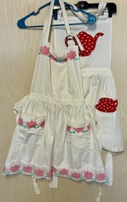 2 Vintage Pinafore Apron Dress white with appliqu  Pockets for Cooking Baking