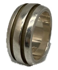 TIFFANY & Co.                    Silver ring with grouped double lines