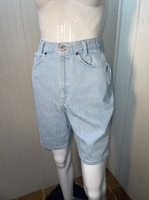 Vintage 1980s Chic Light Blue Denim High Rise Mom Jean Shorts 4/6 24.5  Waist
