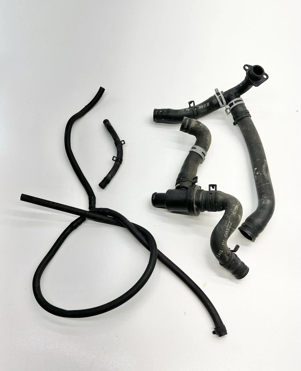 Depósito De Agua Refrigerante CNC Negro Para Motos - Con 3 Mirillas Y Conexión De 8 Mm