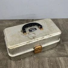 VTG LARGE UMCO MODEL 133AS ALUMINUM TACKLE BOX 3- SHELF TRAY U.S.A. Fishing Gear