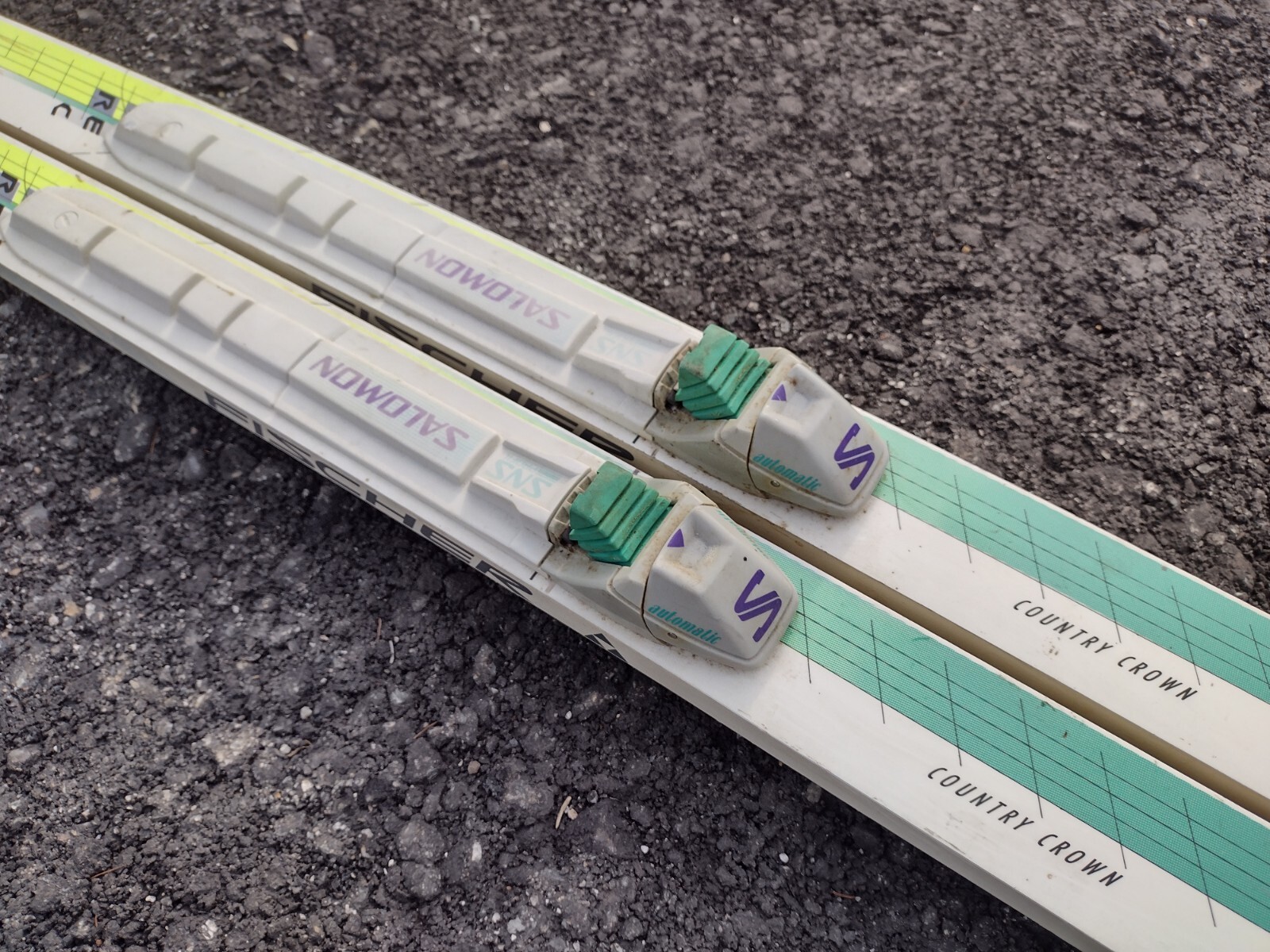 Fischer Crown 205cm Classic Waxless Cross Country Skis SNS Profil