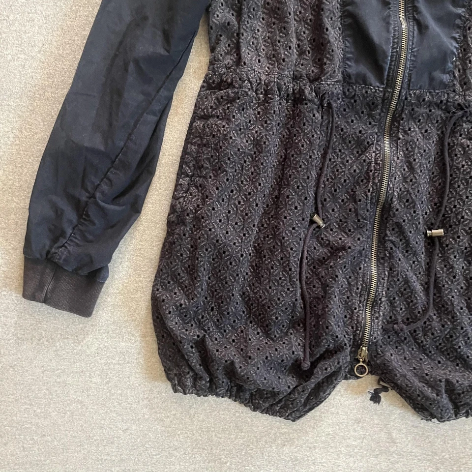 Free People Jacket Womens Medium Blue Hooded Zip Eyelet Drawstring Boho  - Image 4 of 4