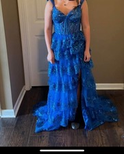 Blue prom dress, excellent condition wore for about 30 min on HOCO court 