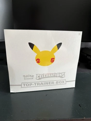 Pokémon TCG Celebrations Top Trainer Box SEALED OVP Deutsch