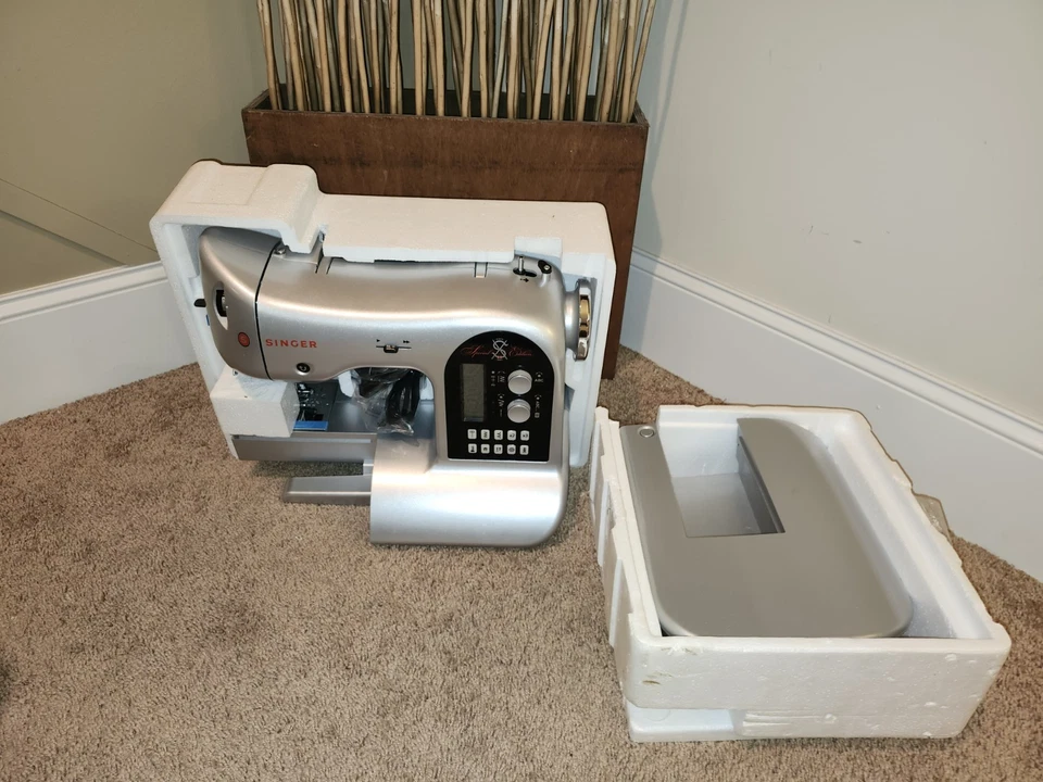 SINGER 90S  Special Edition Computerized Portable Sewing Machine w/ LCD Screen - Image 2 of 4