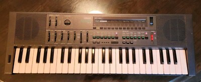 YAMAHA　ポータサウンドMK-100 Yamaha MK-100 - rare pre-FM Portasound synth - YouTube