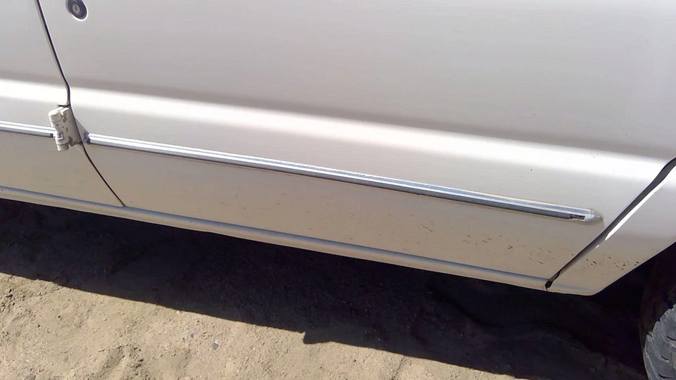 Ford Van E150 1993-2004 pasajero delantero derecho moldura de puerta OEM moldura Foto 2 de 4