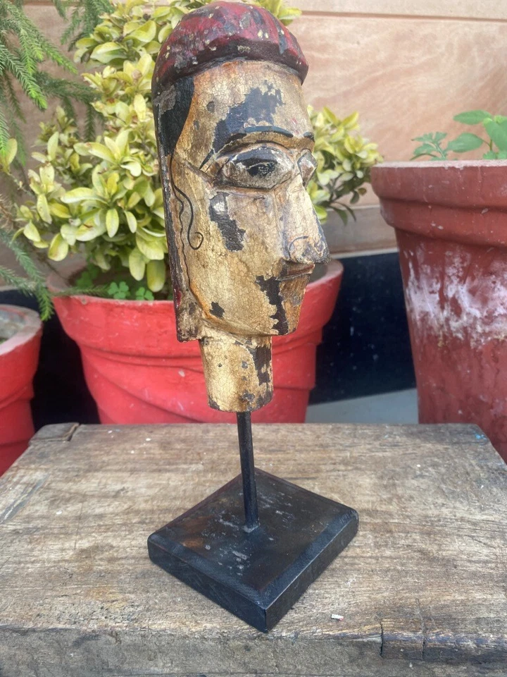 Antigua figura antigua de madera tallada a mano pintada mujer tribal estatua soporte de madera Foto 4 de 4