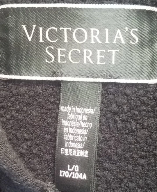 UNDERCOVER Felpa con cappuccio Victoria's Secret nera con logo e maniche taglia L