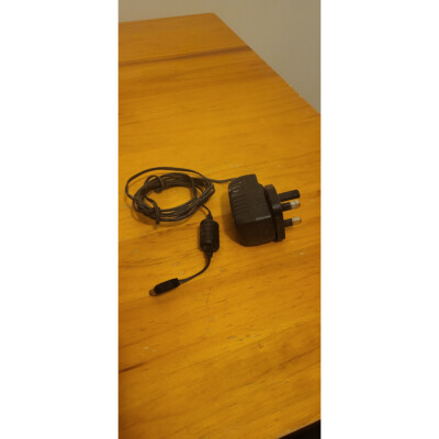 Ktec KSAA0500100W1UV-1 schwarz 5,0 Volt 1,0 A Wandhalterung Netzteil Ladegerät