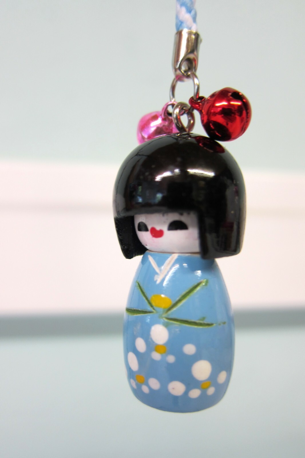 Japanese Style Kokeshi Geisha Wooden Doll Bell Key Mobile Phone Hand
