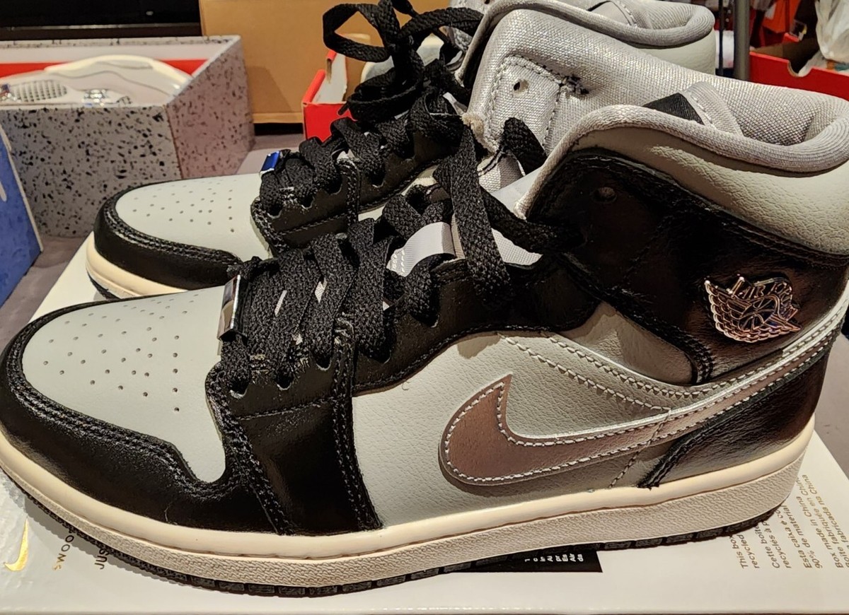 Air Jordan1 Retro Mid　28センチ The Air Jordan 1 Mid SE Craft Features Sky J Light Olive Accents