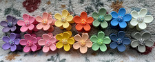 16 Flower Hair Claw Clips Multicolor Floral Plastic Hair Accessories with Bead