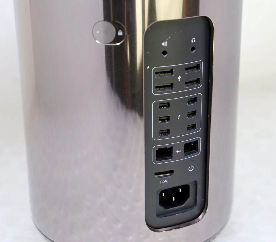 APPLE MacPro A1481 - "Trash Can" PC E5-1620 v2 @ 3.70GHz, 32Gb Memory, 256Gb HDD - Image 3 of 4