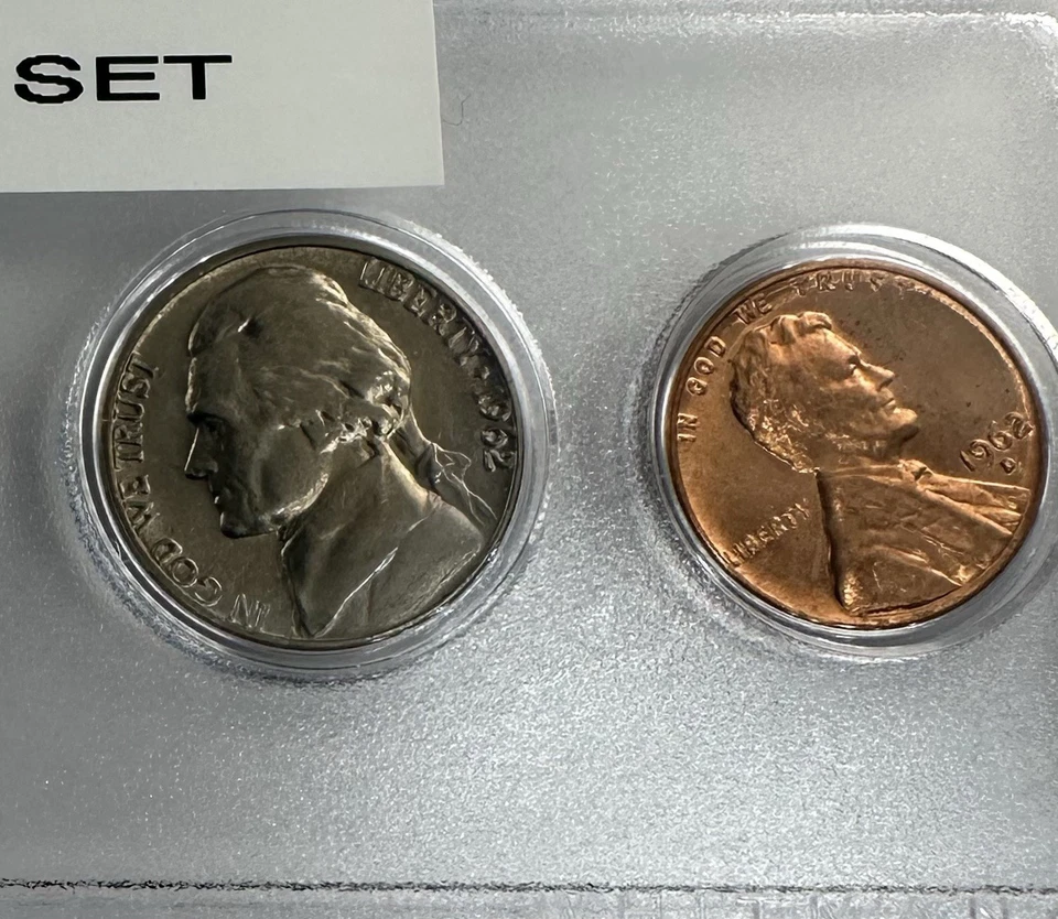 1962-D Mint 5-Coin Year Set – XF/AU – Toned 25¢, 5¢ & 50¢ – 90% Silver – Whitman - Image 3 of 4