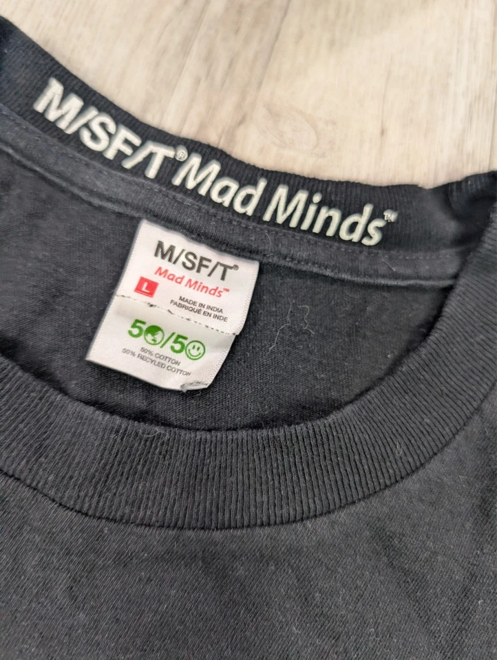 Camiseta para hombre Misfit Mad Minds Quit Harshing My Dream camiseta gráfica talla L negra Foto 3 de 4