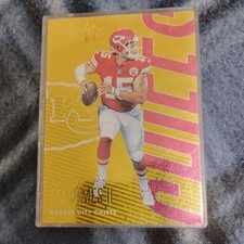 2018 Gold  PATRICK MAHOMES Panini Absolute Football #49💎MVP🏈📈