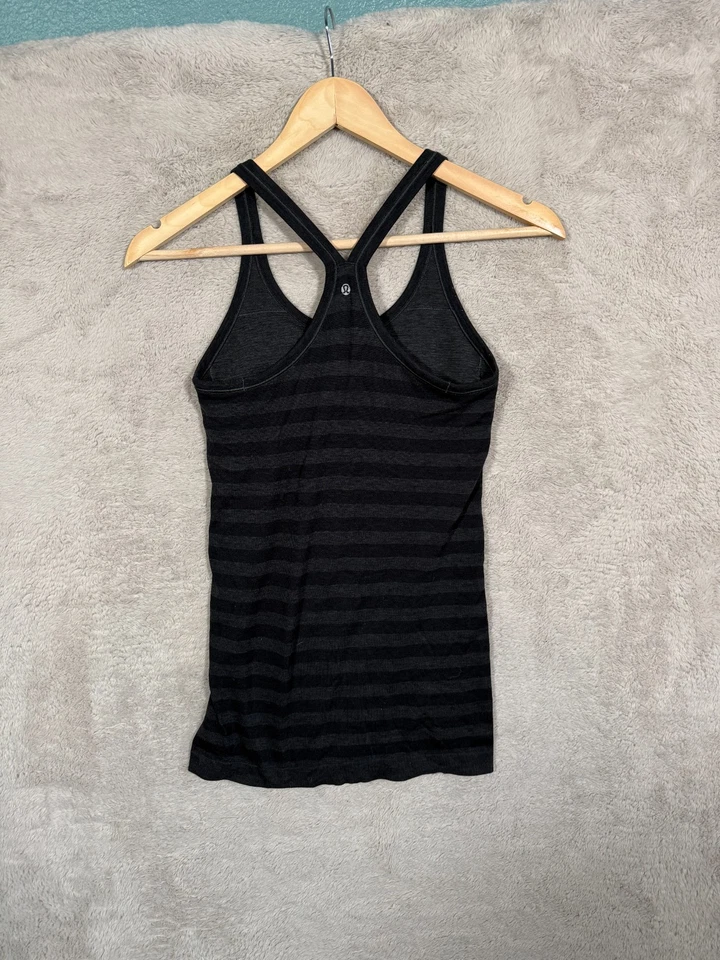 Camiseta sin mangas lululemon power y mujer talla 4 rayas negras Foto 3 de 4