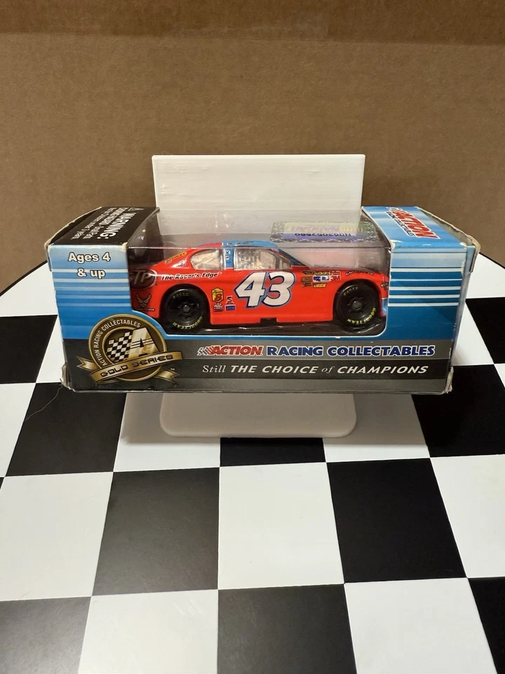 RARO* A.J. Allmendinger #43 STP 2011 ACTION 1/64 Nascar Diecast Foto 3 de 4