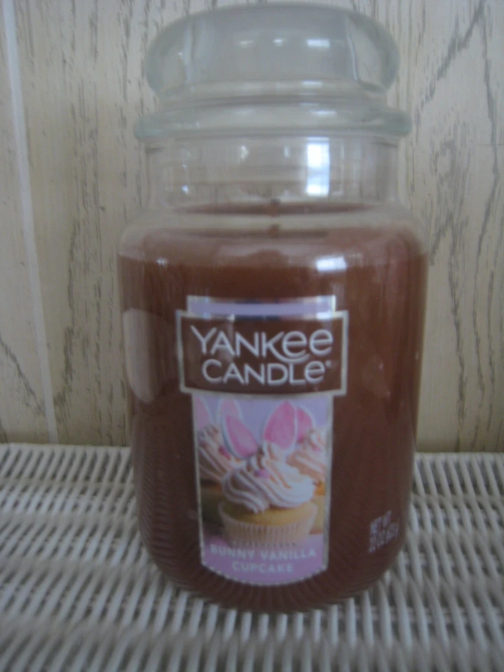 Brand New Yankee Candle - Large Jar 22 Oz Size Great Selection Christmas - Image 4 of 4