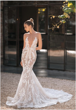 Berta Bridal 23-07 Sample Sale Gown