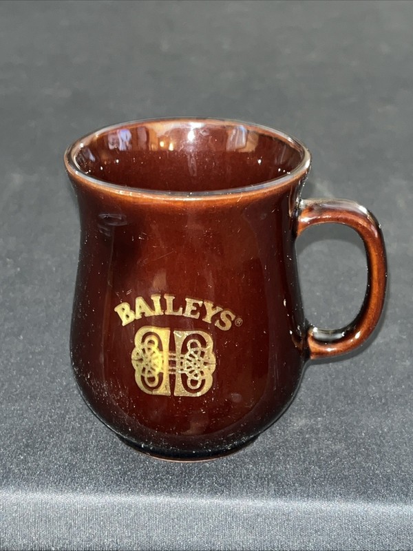 Baileys Irish Cream Brown & Gold Celtic Knot Flared Coffee 4” Tall Mug