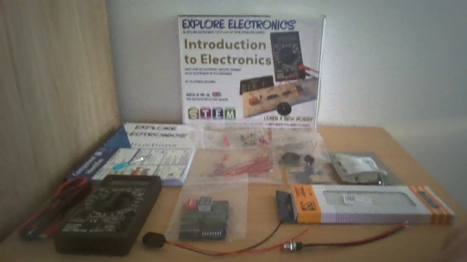 3 X ELECTRONICS LAB KITS - Image 3 of 4