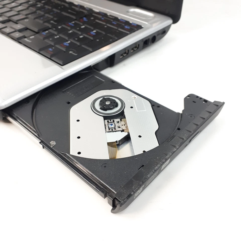 Toshiba Satellite L500 15.6" Core 2Duo T6500 4GB Ram No HDD/OS Boots BIOS H2401 - Image 3 of 4