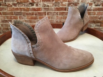 prafinta vince camuto