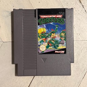 Teenage Mutant Hero Turtles (Nintendo NES - PAL) Cartridge, Sleeve and Manual