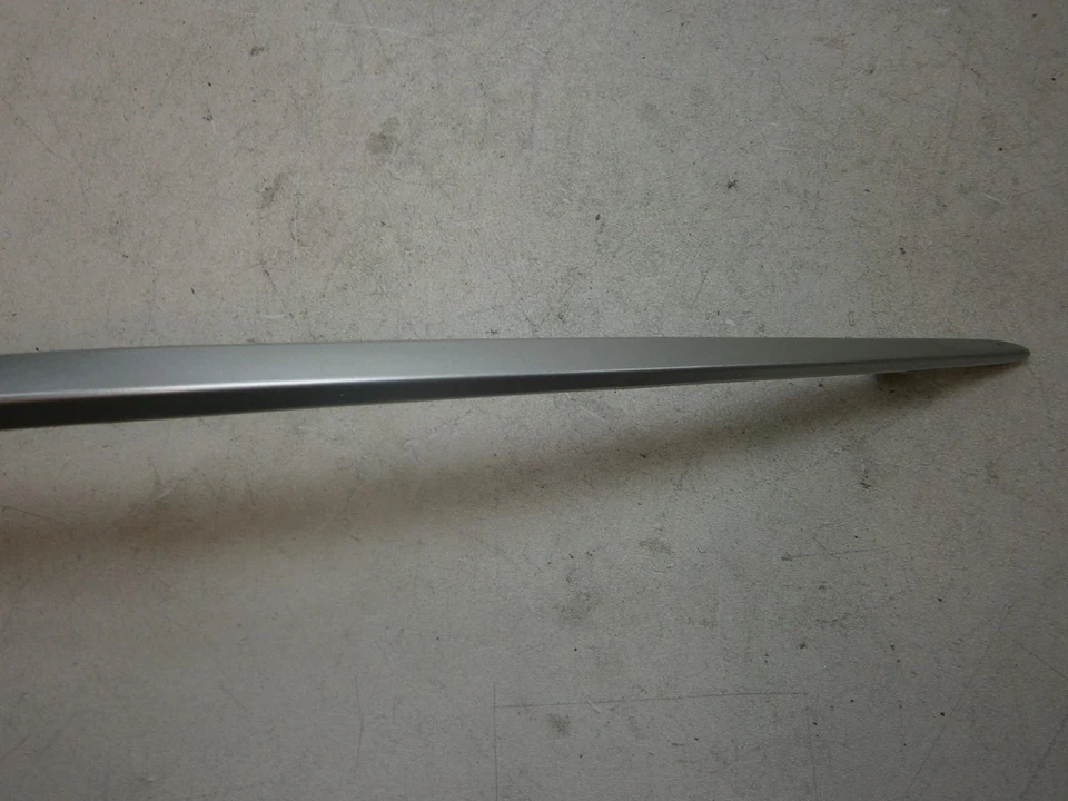 Parachoques delantero derecho moldura inferior OEM nn60779 Mazda MPV 2002 2003 Foto 3 de 4