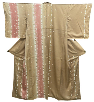 Japanese Vintage Kimono Silk beige Expensive gorgeous Flower leaves Heigh 62.5in