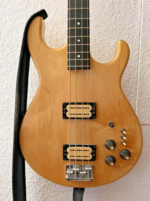 1979er Carvin LB50 inkl. Gurt und Koffer
