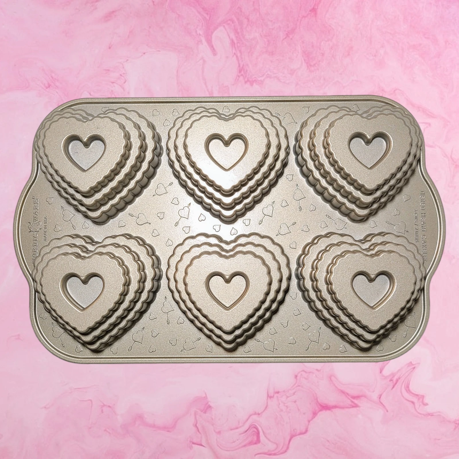 New Nordic Ware Cake Cakelet Pan Tiered Heart Cast Aluminum Baking Bake Bakeware