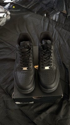 Nike Air Force 1 Herren Sneaker Schwarz EU 42 Low Top Schnürung gepolstert