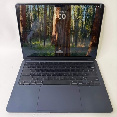 2022 Apple MacBook Air 13.6'' M2 8 Core 3.5GHz 8GB RAM 256GB SSD A2681