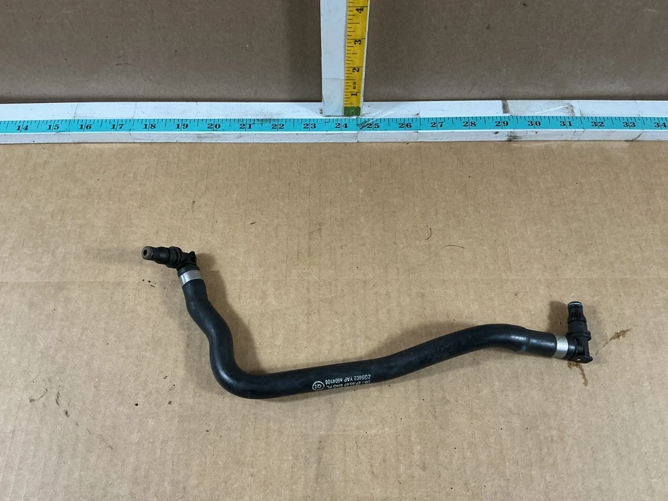 Manguera de depósito de refrigerante del motor Mercedes-Benz C250 2012-2015 A2045010925 OEM Foto 2 de 4