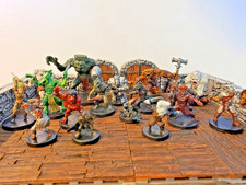 Mixed lot of 17, Dungeons  Dragons Miniatures