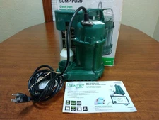 Zoeller Submersible Sump Pump Cast Iron 1/3HP 42GPH #1073 (OPEN BOX) TESTED