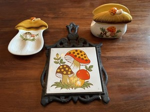 Merry Mushroom Set | eBay