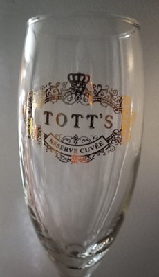 Totts Champagne Flutes Reserve Cuvee 4ct. - Preowned