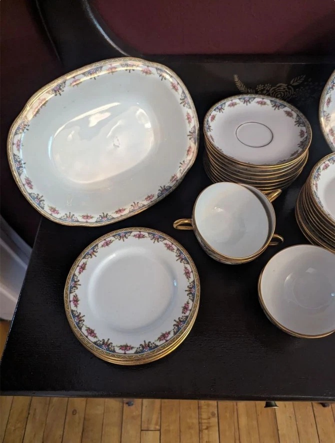 Vajilla antigua M de M Limoges Francia 32 piezas Foto 2 de 4