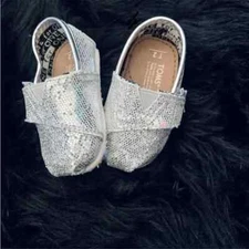 New Kids Girls Toddler US Size 2 TOMS Tiny Classics Silver Glitters Shoes