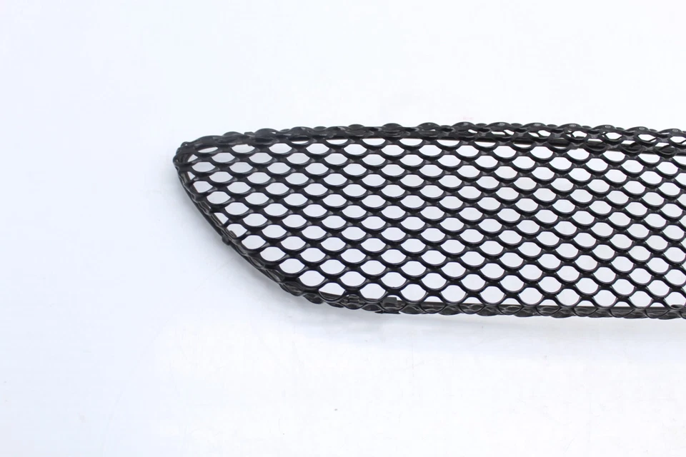 03-06 MERCEDES-BENZ W220 S55 AMG ПЕРЕДНИЙ БАМПЕР НИЖНЯЯ ЦЕНТРАЛЬНАЯ СЕТЧАТАЯ РЕШЕТКА E4677 - Изображение 2 из 4